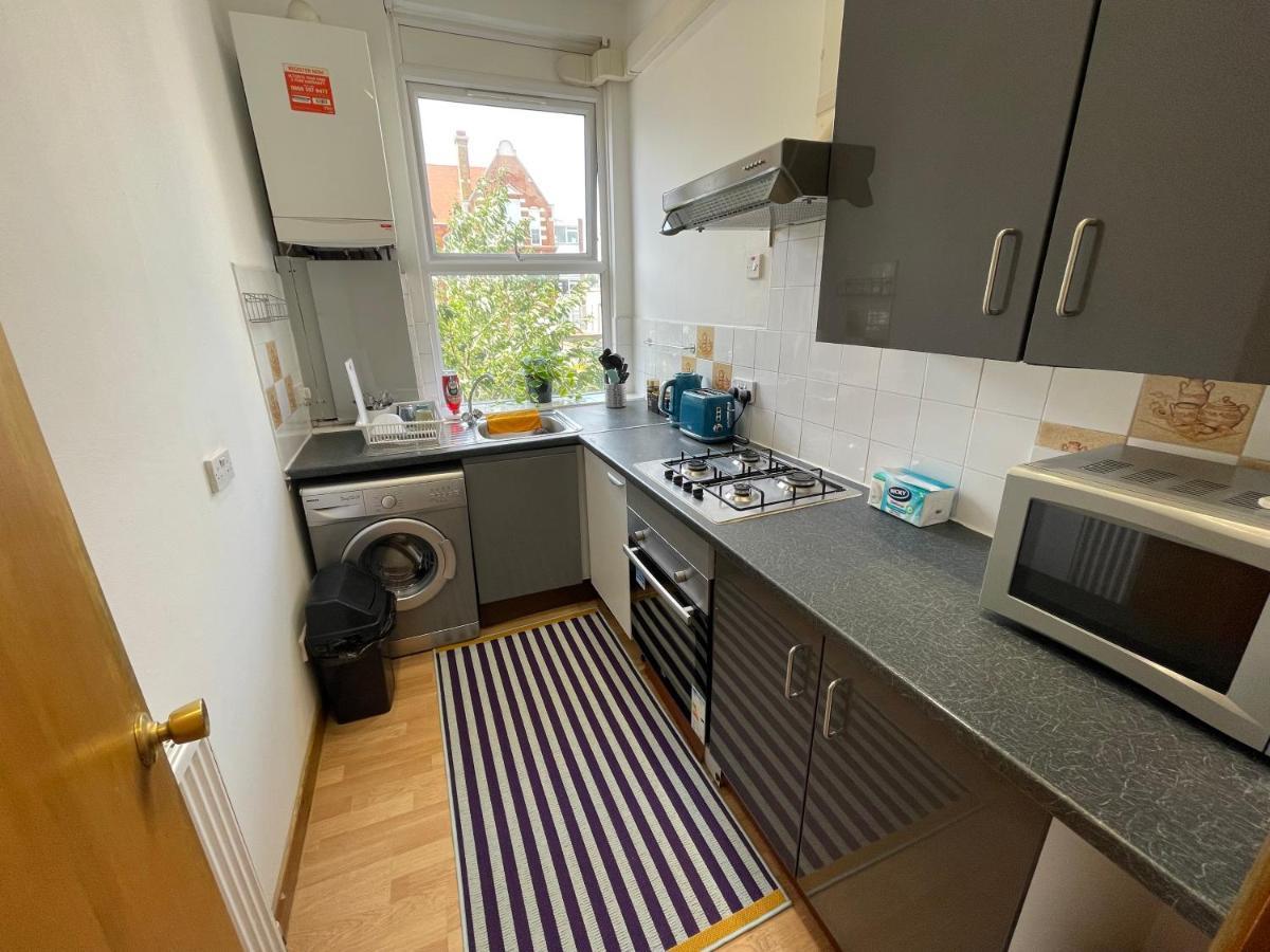 Spacious Family Flat Londra Exterior foto